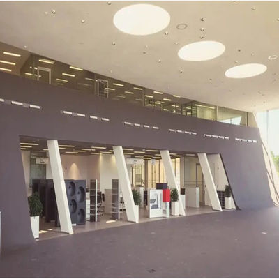 โครงสร้างเหล็กเบา โครงสร้างโกดังโลหะ Prefab อาคารห้องแสดงสินค้า