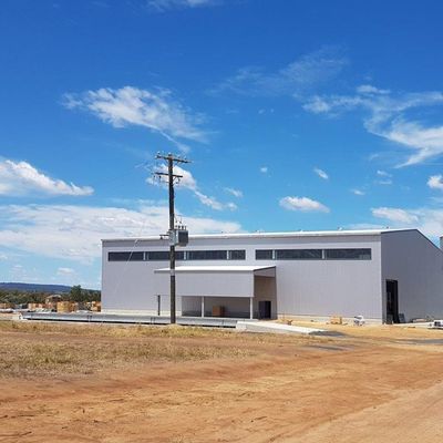 โรงงานผลิตเหล็กมิตรต่อสิ่งแวดล้อม พร้อมการทําปลายเรือเคลือบ PVDF / PVC