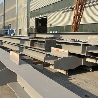 อาคารคลังสินค้าโลหะเหล็ก Prefab หนักเบาที่มีความทนทานต่อแผ่นดินไหวสูง