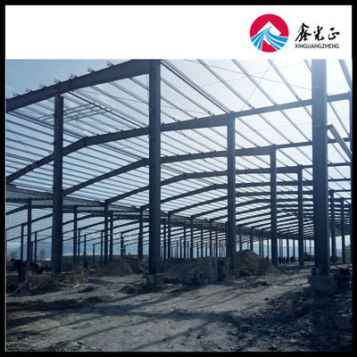 คลังสินค้าเหล็ก Prefab ขนาดใหญ่ พร้อมแผ่นแซนวิช แผ่นผนัง และหน้าต่างอลูมิเนียม