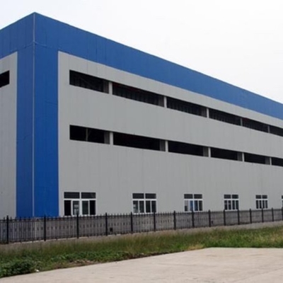 โครงการมืออาชีพ Prefab โครงสร้างเหล็ก โรงงานเลี้ยงไก่ อุปกรณ์บ้าน