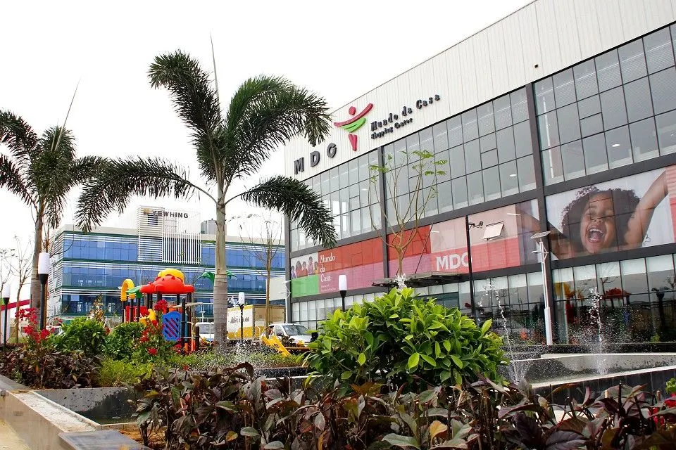 การทาสีอาคารโครงสร้างเหล็ก OEM โครงสร้างเหล็ก Prefabricated Warehouse 3